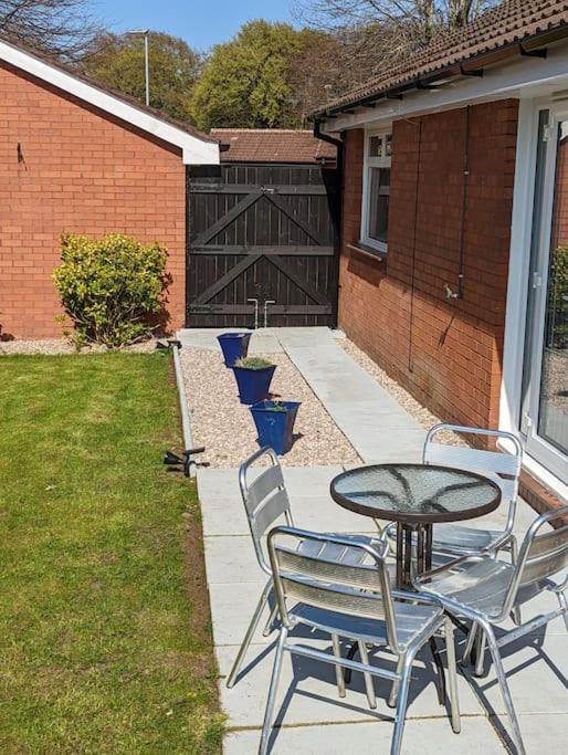 The Kilsyth,Detached Bungalow Warrington Buitenkant foto